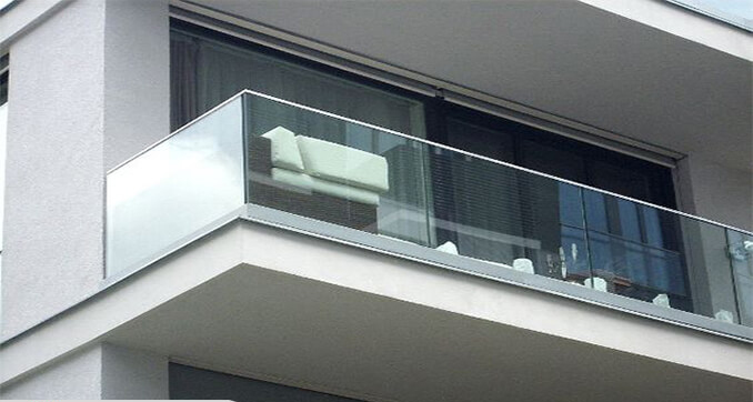 Sản phẩm của Trung Tín Window -  Lan can kính